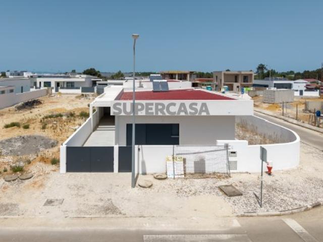 Moradia T4 isolada na Quinta do Anjo