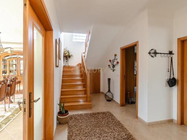 Moradia T4 Isolada Suíte Garagem Quinta da Queimada Corroios Seixal 0651 05972