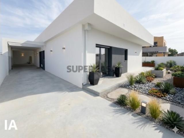 Moradia T4 Isolada Térrea Quinta do Anjo 600.000€
