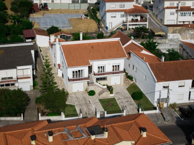 Moradia T4 localizada na Encosta do Sol Caldas da Rainha
