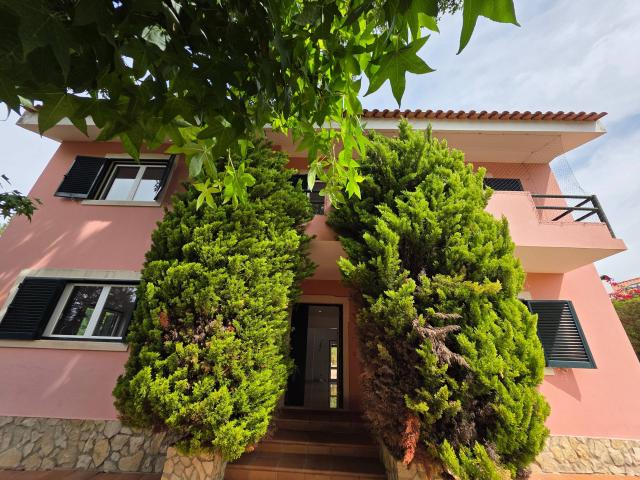 Moradia T4 para Arrendamento na Herdade da Aroeira Golf, Charneca de Caparica