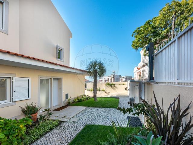 Moradia T4 para arrendar em Oeiras