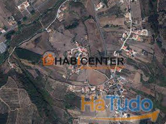 Moradia T4 para reabilitar com projeto aprovado | 26044059147