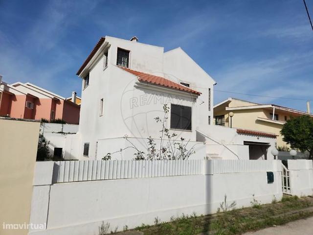 Moradia T4 para venda