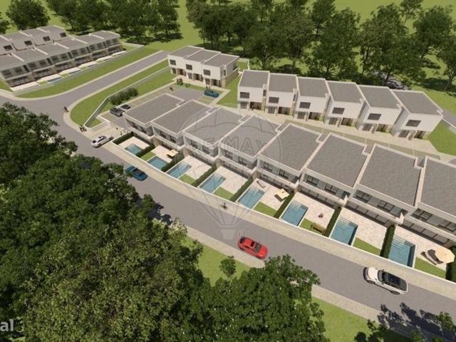 Moradia T4 para venda