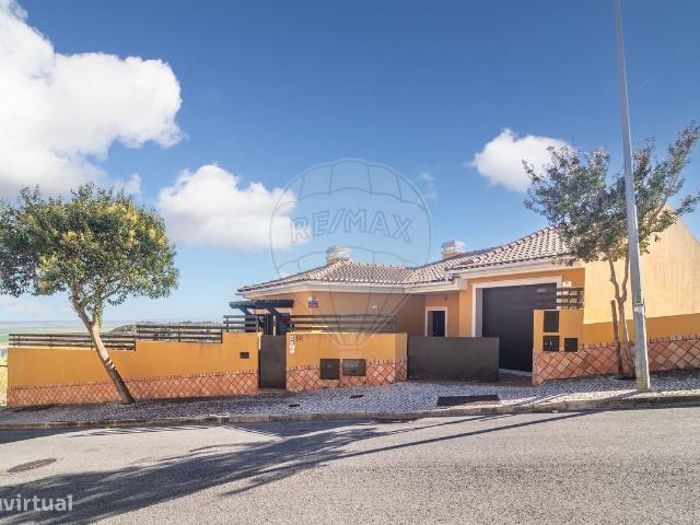 Moradia T4 para venda