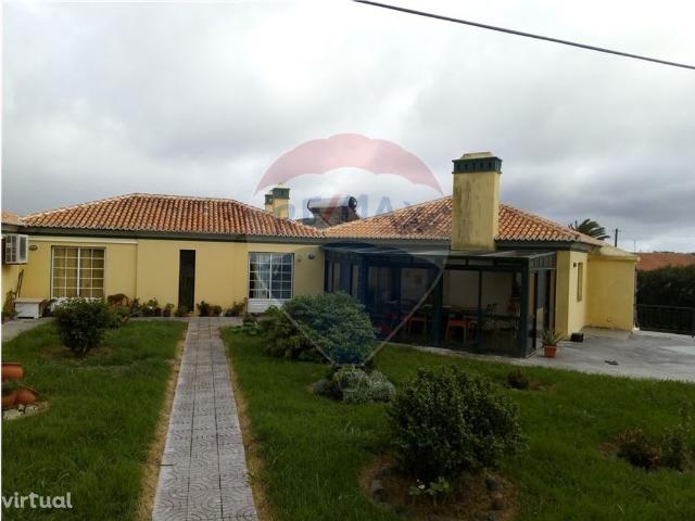 Moradia T4 para venda