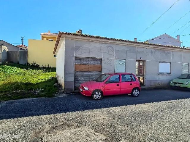 Moradia T4 para venda