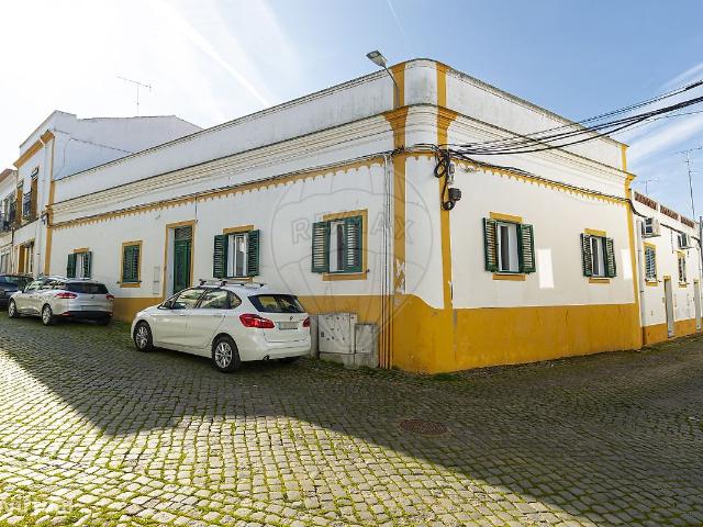 Moradia T4 para venda