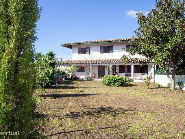 Moradia T4 para venda