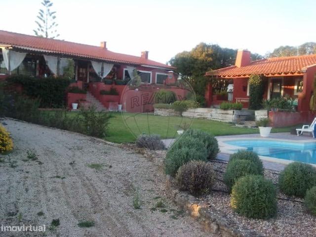 Moradia T4 para venda