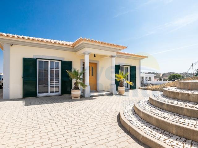 Moradia T4 Perto do Golfe Junqueira, Castro Marim, Algarve
