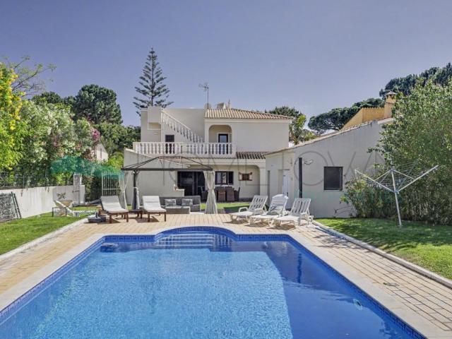 Moradia T4 Perto do Vila sol
