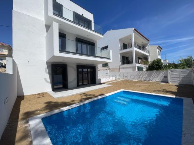 Moradia T4 Piscina Cave e Garagem