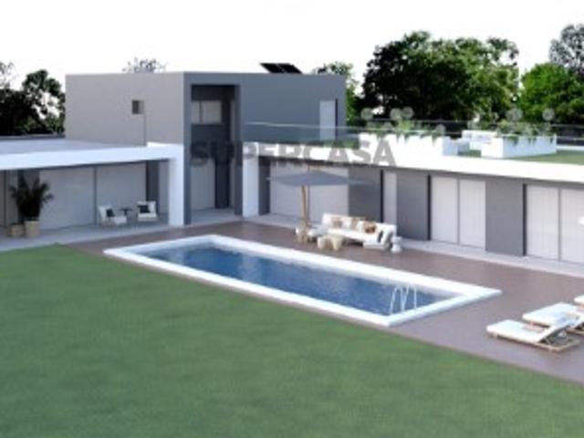 Moradia T4 piscina garagem lote de 1642m2 Vila Alegre