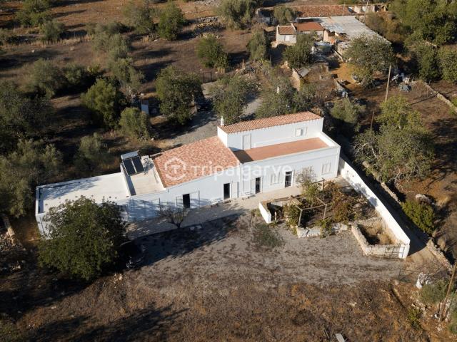 Moradia T4 Rústica no Barrocal Algarvio em S. Brás de Alport. m² Moncarapacho e Fuseta