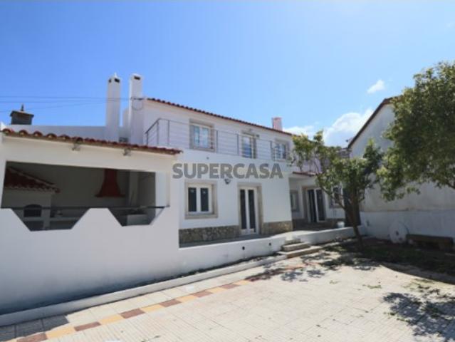Moradia T4 RENOVADA Dois Portos e Runa