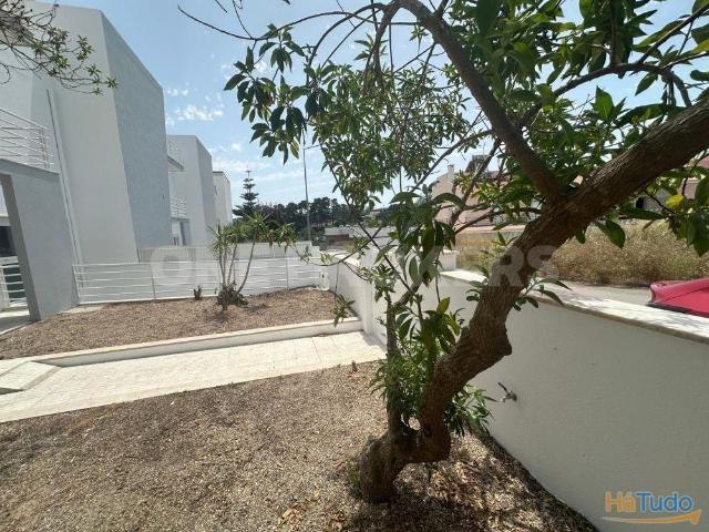 Moradia T4 Renovada | 26073971024