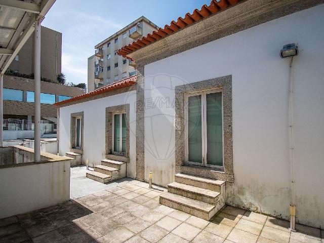 Moradia T4, Santo Tirso, Couto Santa Cristina e São Miguel e Burgães, Santo Tirso | BPI Expresso Imobiliário