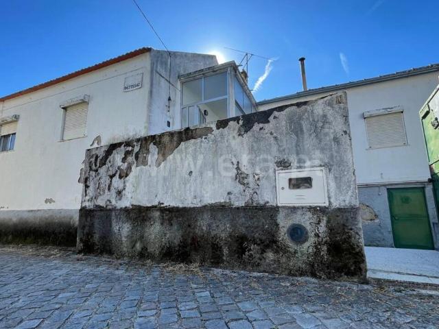 Moradia T4 / Seia, Travancinha