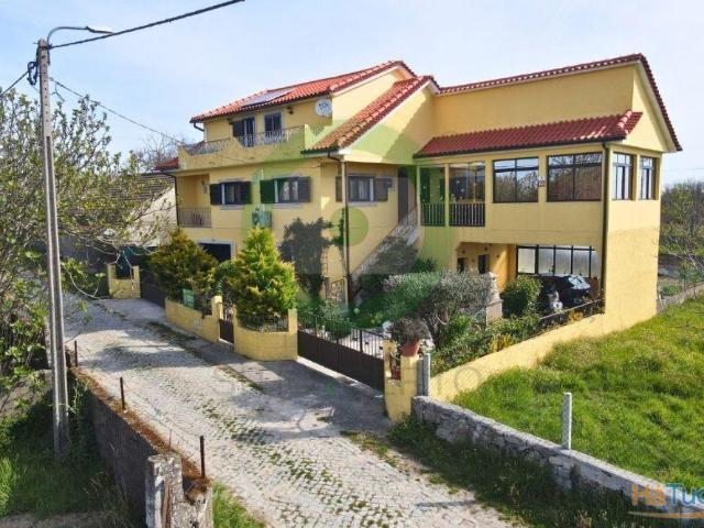 Moradia T4 situada em Paranhos | 26054081917