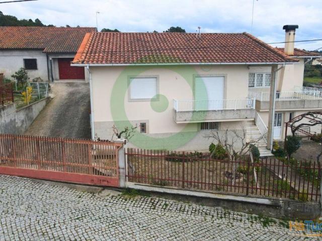 Moradia T4 situada em Valpaços | 26084075839