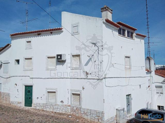Moradia T4 + T2 no Centro Histórico | 26083589716