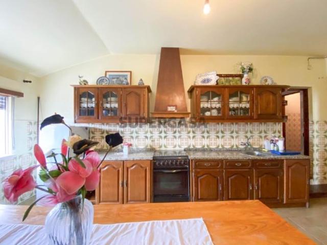 Moradia T4 Terrea / Terreno/ Amor / Leiria