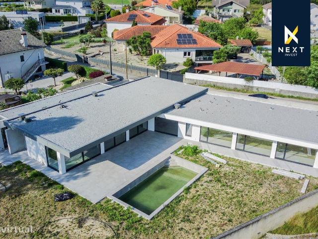 Moradia T4 Térrea de Luxo com Piscina e garagem para 8 carro. 254m² Abraveses