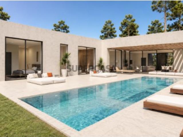 Moradia T4 Térrea em Condomínio Privado | Quinta do Peru Golf & Country Club