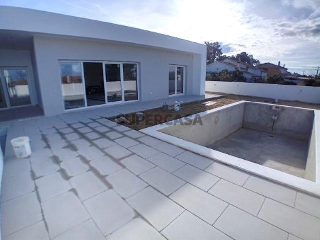 Moradia T4 Térrea lote de 580m2 piscina Azeitão