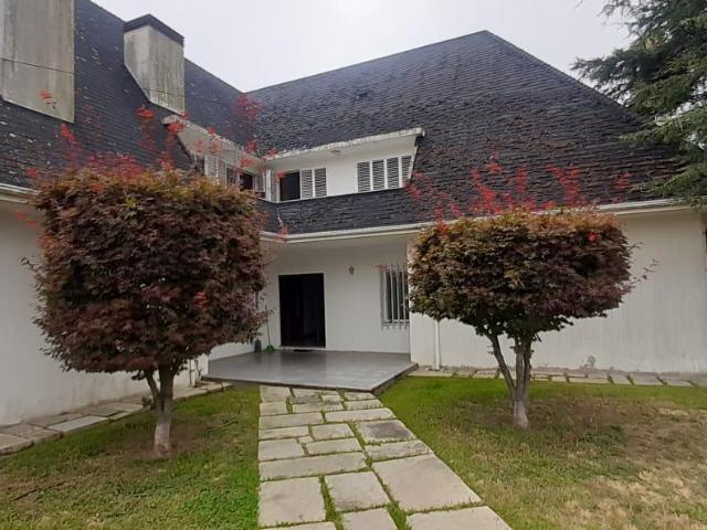 Moradia T4 Tipo Chalé 4 Frentes 289m² Feira