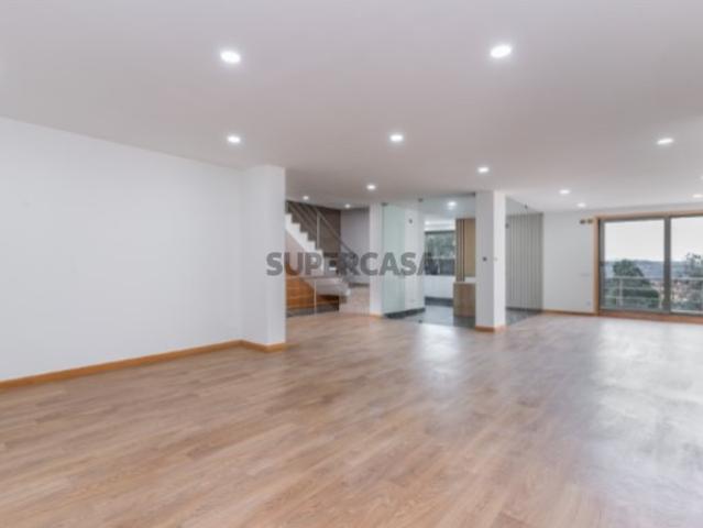 Moradia T4 | Santo António dos Olivais, Coimbra