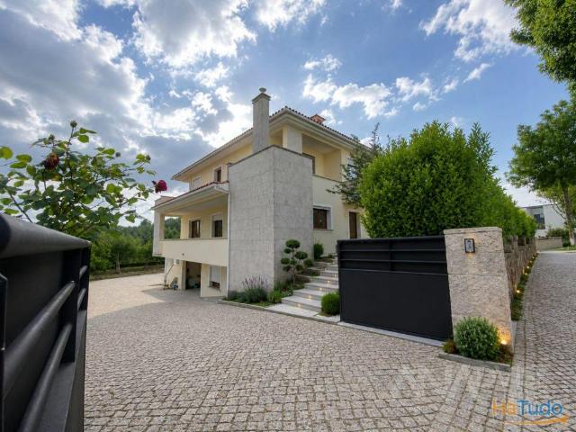 Moradia T4 Venda em Mundão,Viseu | 26064087354