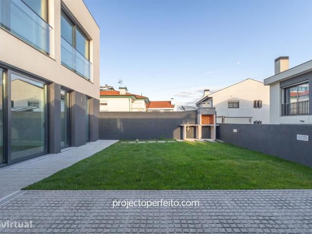 Moradia T4 Venda em Serzedo e Perosinho,Vila Nova de Gaia
