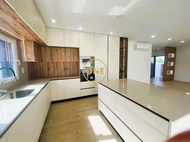 Moradia T4 venda 132m² Quinta Do Anjo