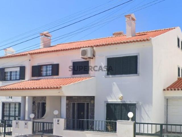 Moradia T4 + 1 Ribamar