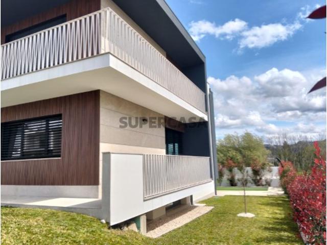 Moradia T4 3 suites com piscina Ponte