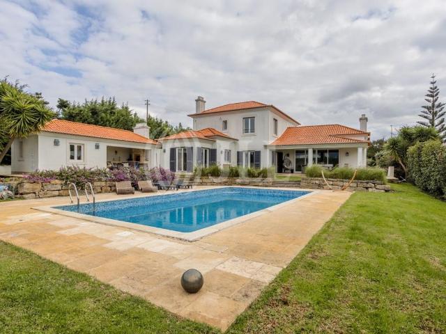 Moradia T5+3 com jardim e piscina em Manique Cascais 0m² Agualva e Mira Sintra