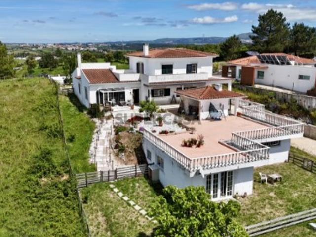 Moradia T5+1 Terreno 10.880m2