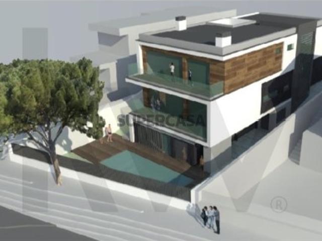 Moradia T5+1 de Excelência com Piscina em Murganhal, Caxias
