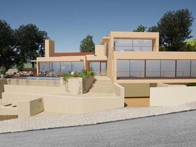 Moradia T5+1 de Luxo com Vista Mar