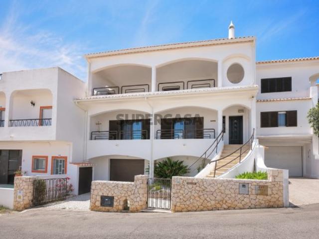 Moradia T5+1 em Vale de Lagar, Portimão | Jardim e Garagem