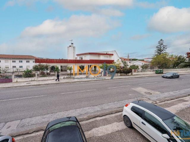 Moradia T5 num lote de 1000m2 Centro de Fátima | 26083963007