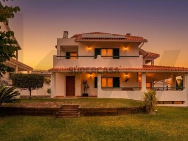 Moradia T5 na Charneca da Caparica Espaço, Conforto e Qualidade de Vida