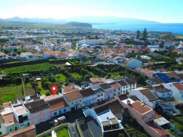 Moradia T5 na Ribeira Grande