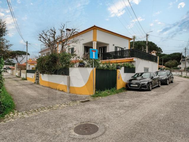 Moradia T5 no Mucifal, Colares 220m² Colares