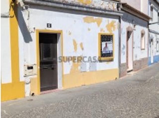 Moradia T5 no Centro Histórico de Grândola