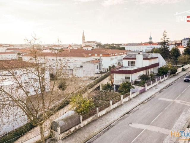 MORADIA T5 AVENIDA BEATO NUNO A 5 MINUTOS DO SANTUÁRIO DE FÁTIMA | 26084063659