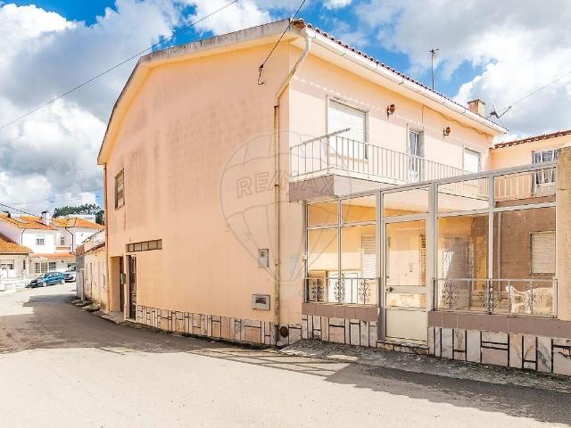 Moradia T5 à venda em Lourinhã 338m² da Lourinhã e Atalaia